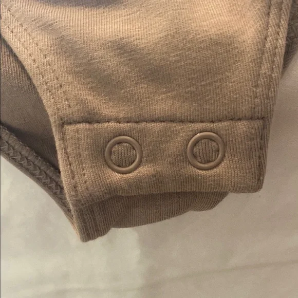 Set of two Old Navy Pink and Tan Sleeveless Fitted Bodysuit - Picture 5 of 5